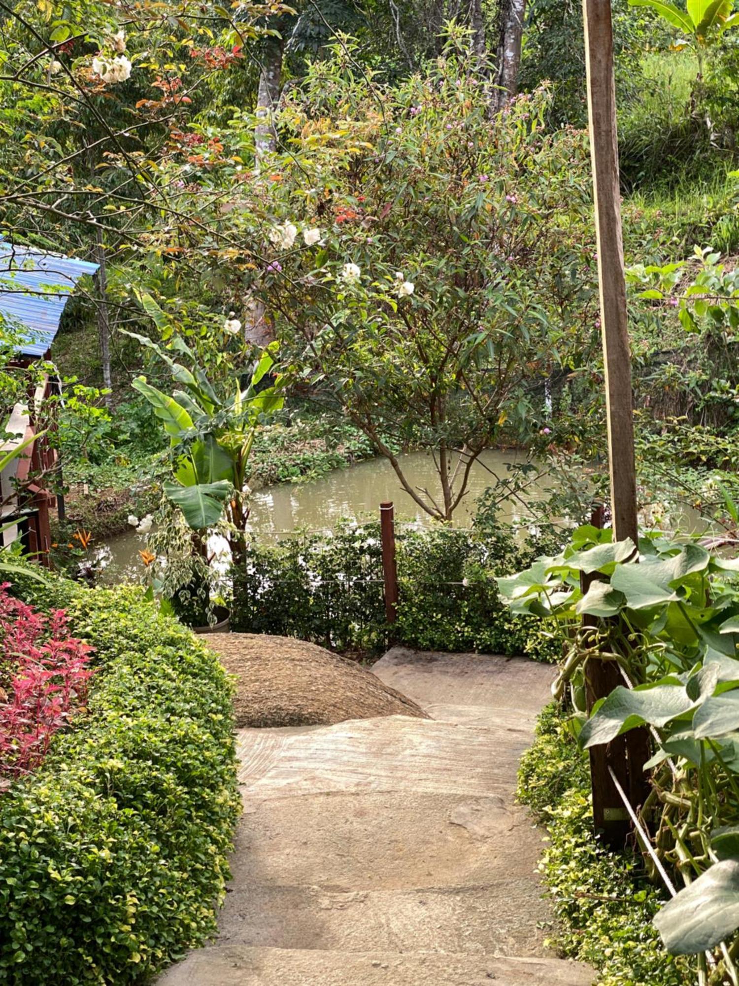 Отель Da Family Mini Garden Ранау Экстерьер фото